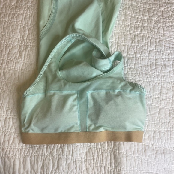 LULULEMON size 2 tank - Picture 7 of 7